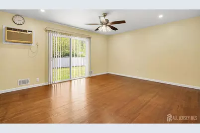 [Address not provided], Old Bridge Township, NJ 08859 - Photo 14