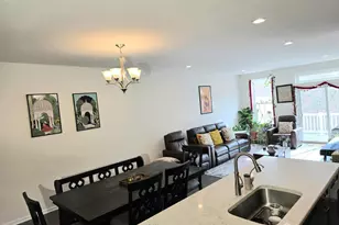27 Wisteria Ct, Monroe Township, NJ 08831 - Photo 8