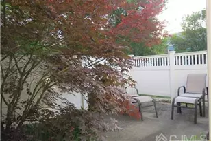 19 Goodwin Dr, North Brunswick Township, NJ 08902 - Photo 8
