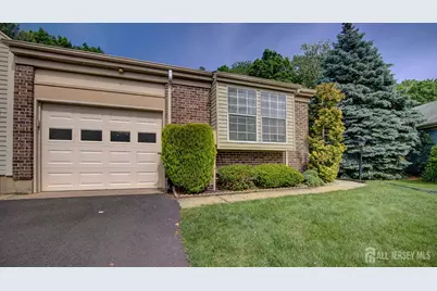 7 Betsy Ross Drive #A, Monroe Township, NJ 08831 - Photo 2