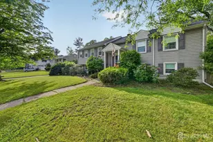 10 Remington Dr, Edison, NJ 08820 - Photo 2