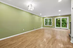 20 Palm Ct, Edison, NJ 08820 - Photo 4