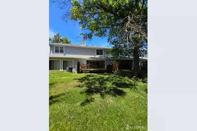 394 Rittenhouse Court, North Brunswick Township, NJ 08902 - Photo 4