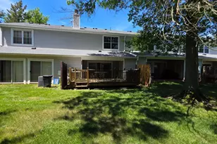 394 Rittenhouse Ct, North Brunswick Township, NJ 08902 - Photo 4