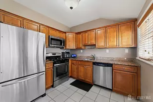 4 Dunlap Dr, Sayreville, NJ 08859 - Photo 8