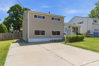 4 Dunlap Drive, Sayreville, NJ 08859 - Photo 2