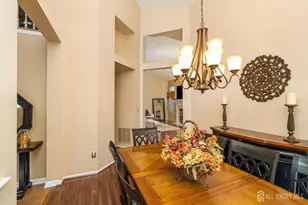 25 Cypress Point Ln, Monroe Township, NJ 08831 - Photo 8
