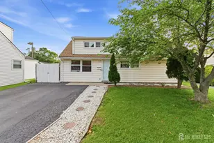 35 Coolidge Ave, Carteret, NJ 07008 - Photo 2