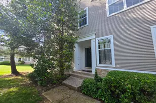 1301 Dahlia Cir, South Brunswick Township, NJ 08810 - Photo 2