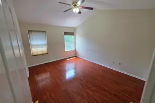 1301 Dahlia Cir, South Brunswick Township, NJ 08810 - Photo 10