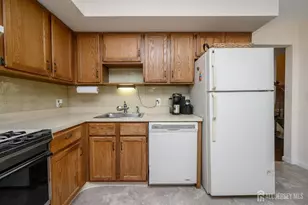 3 Senna Dr, Sayreville, NJ 08859 - Photo 6