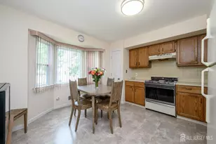 3 Senna Dr, Sayreville, NJ 08859 - Photo 4