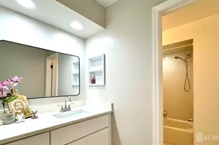 507 Timber Oaks Rd, Edison, NJ 08820 - Photo 12