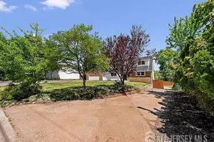 3 Meadow Rd, Edison, NJ 08817 - Photo 12