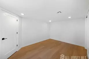 3 Meadow Rd, Edison, NJ 08817 - Photo 6