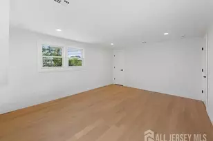 3 Meadow Rd, Edison, NJ 08817 - Photo 10
