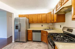 372 Lancaster Ct, Piscataway Township, NJ 08854 - Photo 8