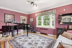 4 Honey Ct, Metuchen, NJ 08840 - Photo 10