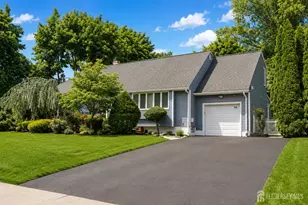 90 Farms Rd Cir, East Brunswick Township, NJ 08816 - Photo 1