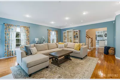 45 W Aspen Way W, Matawan, NJ 07747 - Photo 6