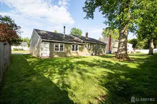 14 Tracey Dr, Milltown, NJ 08850 - Photo 20