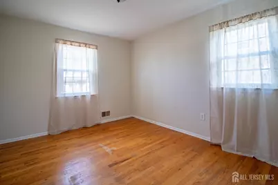14 Tracey Drive, Milltown, NJ 08850 - Photo 12