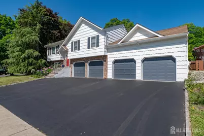 61 Clifton Street, Edison, NJ 08817 - Photo 2