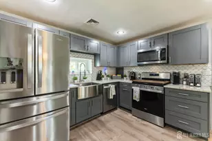 216 Park Ave, Old Bridge Township, NJ 08857 - Photo 4