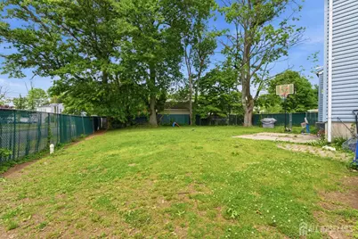 218 Schillaci Lane, South Plainfield, NJ 070 - Photo 16