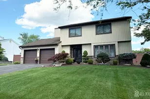 14 Heathrow Ln, Old Bridge Township, NJ 08857 - Photo 2