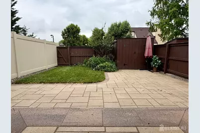 377 Bolton Road, East Windsor Township, NJ 08520 - Photo 2