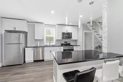 245 W 3 Avenue, Roselle, NJ 07203 - Photo 6