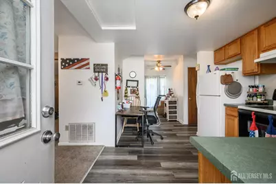 204 E Lakeshore Drive E, Browns Mills, NJ 08015 - Photo 2