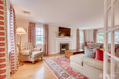 11 Cape Court, Metuchen, NJ 08840 - Photo 8