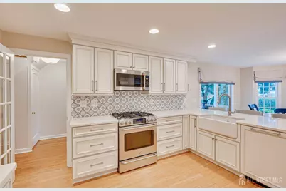 11 Cape Court, Metuchen, NJ 08840 - Photo 18