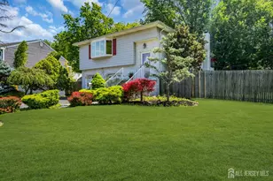 7 S Brook Dr, Milltown, NJ 08850 - Photo 2