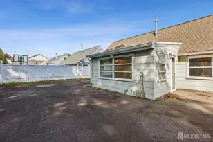 189 Bloomfield Ave, Iselin, NJ 08830 - Photo 24