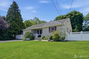 31 Middle Hill Rd, Colonia, NJ 07067 - Photo 4