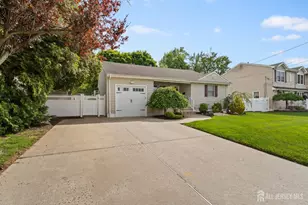 31 Middle Hill Rd, Colonia, NJ 07067 - Photo 2