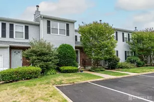 97 Brookview Cir, Jamesburg, NJ 08831 - Photo 2