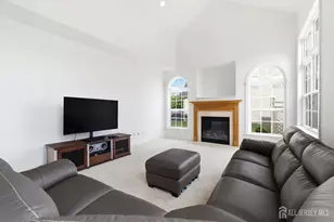 14 Rue Cezanne St, Franklin Township, NJ 08873 - Photo 4