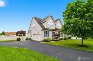 14 Rue Cezanne St, Franklin Township, NJ 08873 - Photo 6