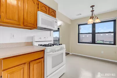 [Address not provided], Middlesex, NJ 07095 - Photo 14