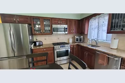 126 Florence Avenue, Colonia, NJ 07067 - Photo 12