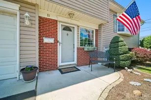 53 Orchard St, Carteret, NJ 07008 - Photo 4