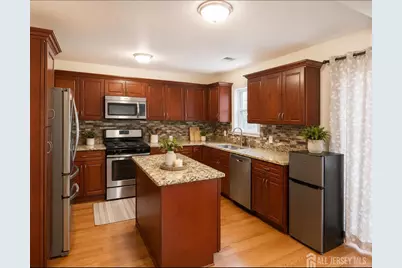 7 Paul Street, Fords, NJ 08863 - Photo 4