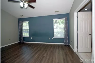 5 Schlottfeld Lane, Sayreville, NJ 08859 - Photo 18