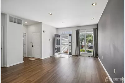 5 Schlottfeld Lane, Sayreville, NJ 08859 - Photo 8