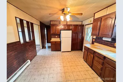 554 Ridgeway Avenue, Sayreville, NJ 08879 - Photo 8