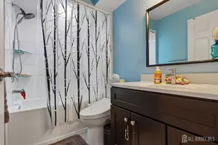 811 Waterford Dr, Edison, NJ 08817 - Photo 12